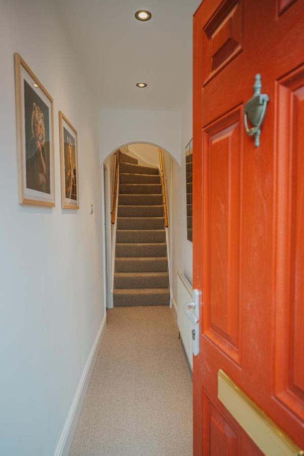 Cotswolds- Homely 2 Bed House With Garden, Wifi - Esho Stays 赛伦塞斯特 外观 照片