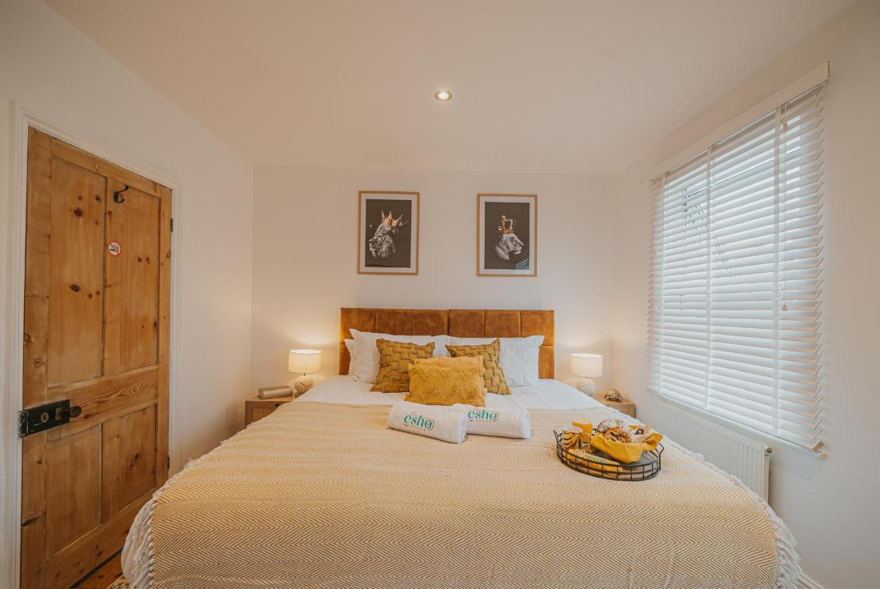 Cotswolds- Homely 2 Bed House With Garden, Wifi - Esho Stays 赛伦塞斯特 外观 照片